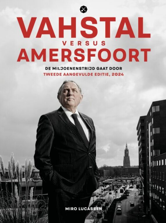 Cover van tweede uitgave boek Vahstal versus Amersfoort